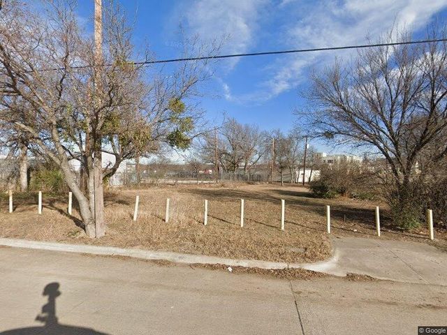 713 Exeter St, Fort Worth, TX 76104