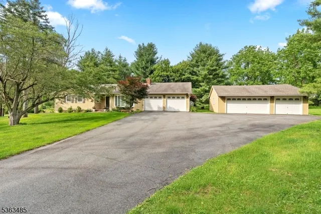 88 Mackerley Rd, Newton, NJ 07860