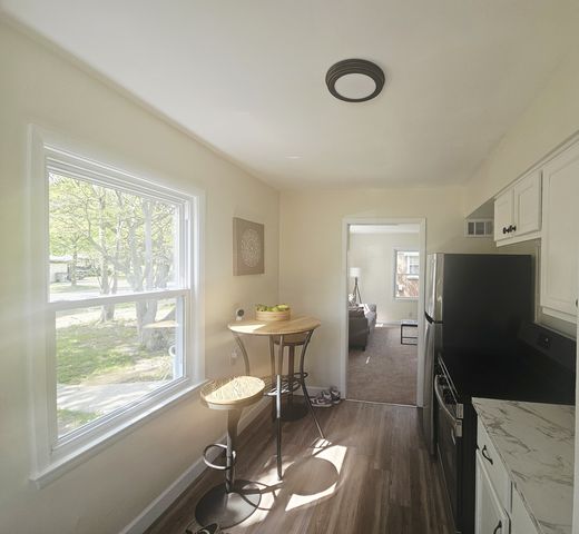 5908 N  32nd St, Milwaukee, WI 53209