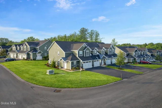 25 Kasey Pass, Ballston Spa, NY 12020
