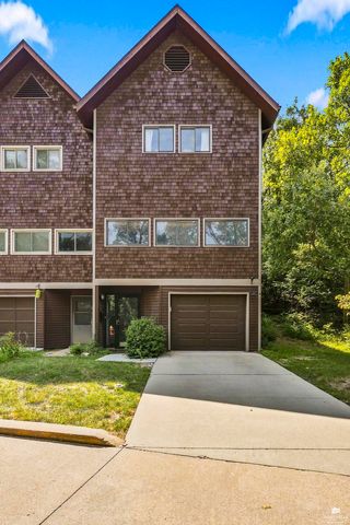 709 Timberwick Pl, Manhattan, KS 66503