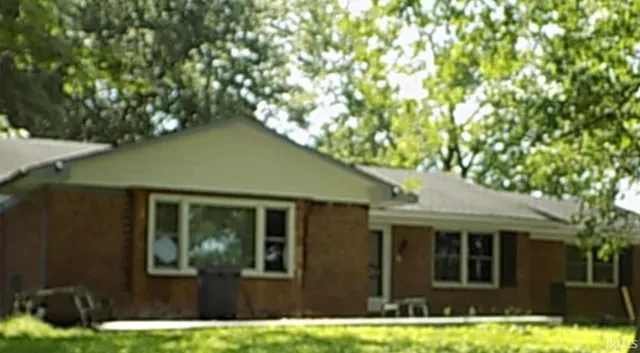 1000 Pinoak Dr, Kokomo, IN 46901