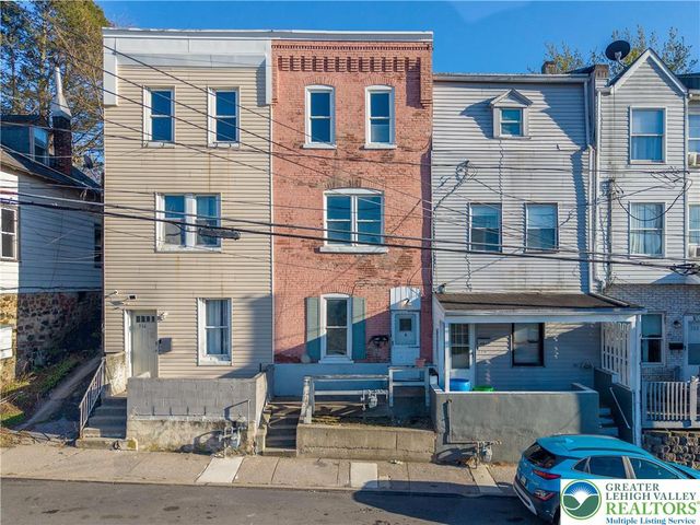 518 Auburn St, Allentown, PA 18103