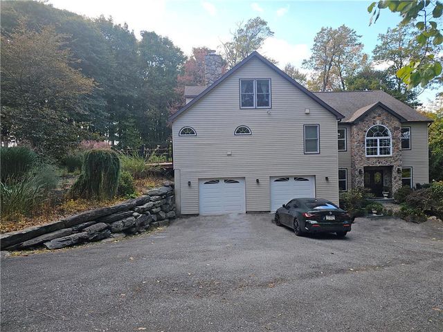 2151 Seipstown Rd, Fogelsville, PA 18051