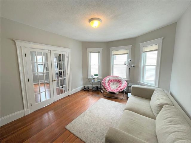 32 Pearson Rd   #1, Somerville, MA 02144