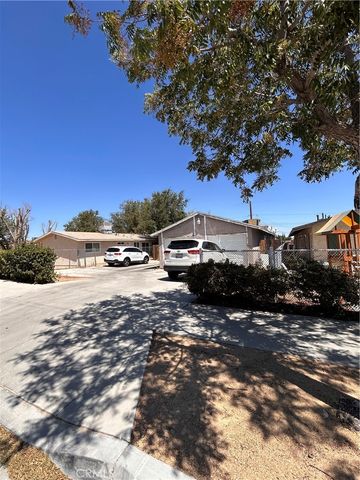 16458 Spruce St, Hesperia, CA 92345