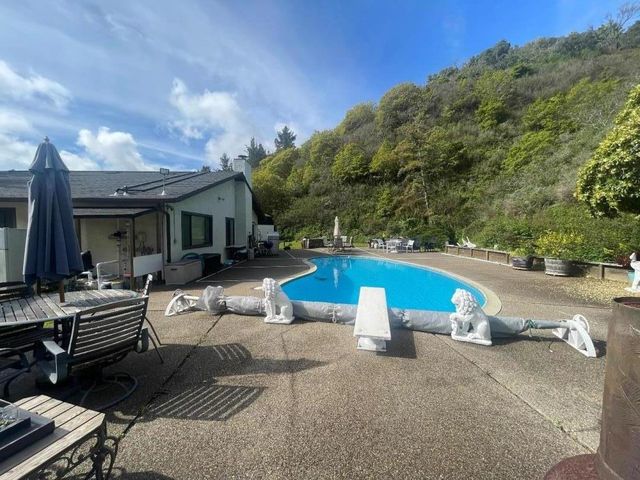 46 Buffalo Ct, Pacifica, CA 94044