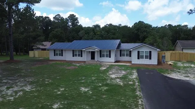 800 Bowens Mill Hwy, Fitzgerald, GA 31750