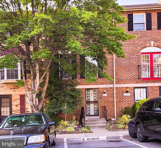506 Pickwick Village Way, Silver Spring, MD 20901