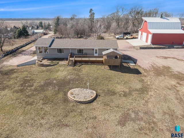 25466 475th Ave, Baltic, SD 57003