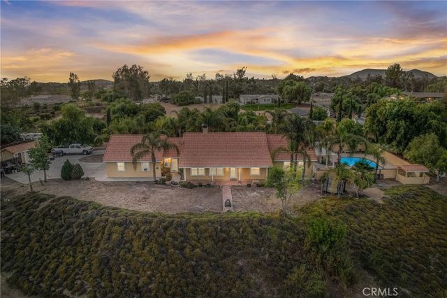 36395 Fino Vista Ln, Temecula, CA 92592