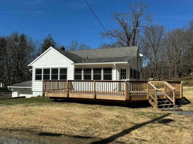 431 SW Colony Rd, Hillsdale, NY 12529
