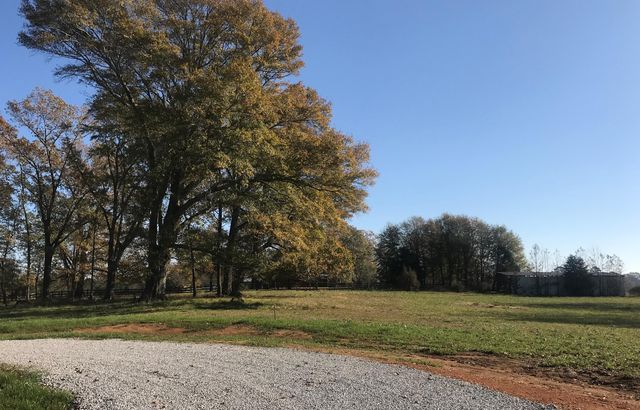 166 Ashbrook Ln, Starkville, MS 39759