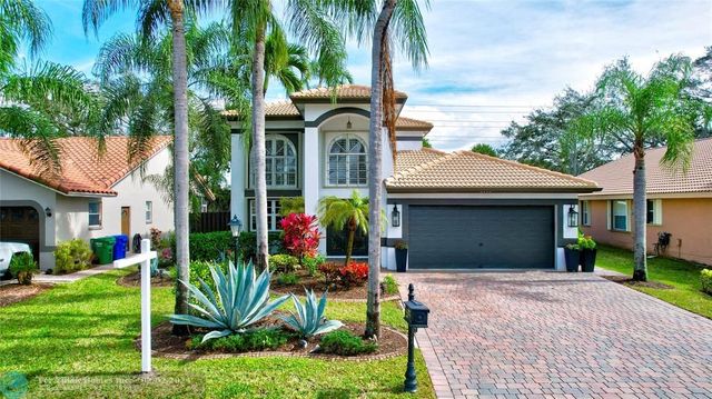5750 NW 48th Dr, Coral Springs, FL 33067