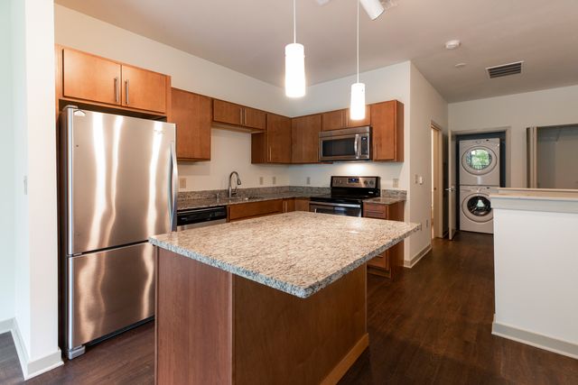 1215 N  62nd St #1217-110, Milwaukee, WI 53213