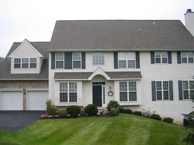 1005 Whispering Brooke Dr, Newtown Square, PA 19073