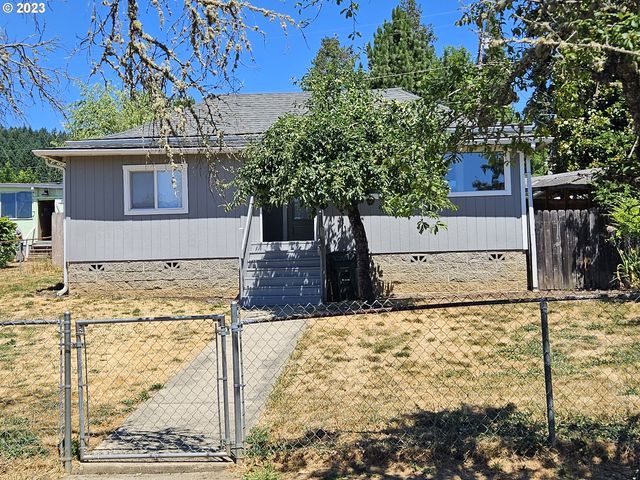 163 E  4th Ave, Sutherlin, OR 97479