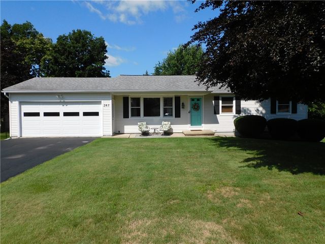 243 W  Bend Dr, Rochester, NY 14612