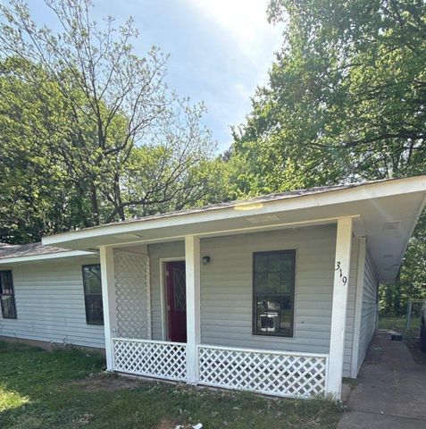 319 N  Bond Ave, Brownsville, TN 38012