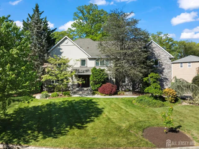 3 Van Hise Ct, East Brunswick, NJ 08816
