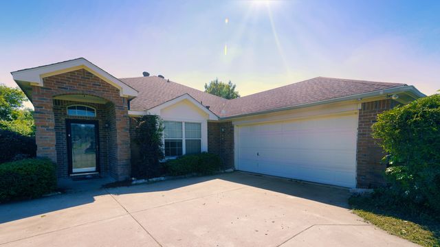 218 Canyon Lake Dr, Wylie, TX 75098