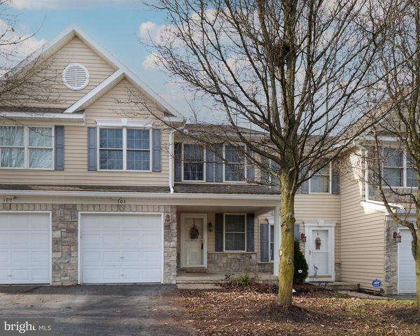 104 Quincy Ave, State College, PA 16801