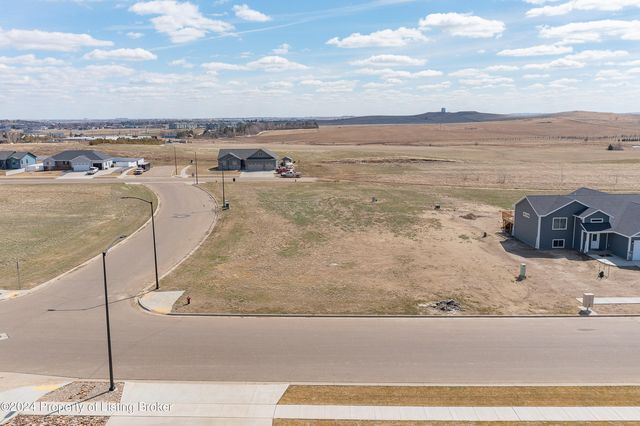 Lot 13 McCormick Dr, Dickinson, ND 58601