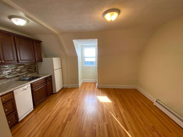 173-175 Edwards St #3R, New Haven, CT 06511