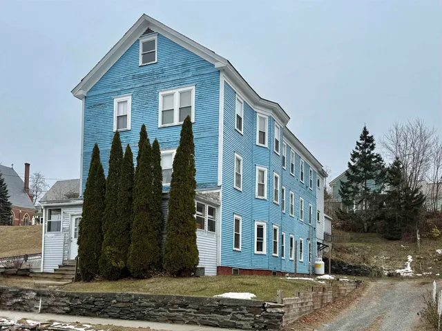 11 Green Street, Bellows Falls, VT 05101