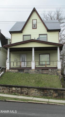 1231 N  4th Ave, Altoona, PA 16601