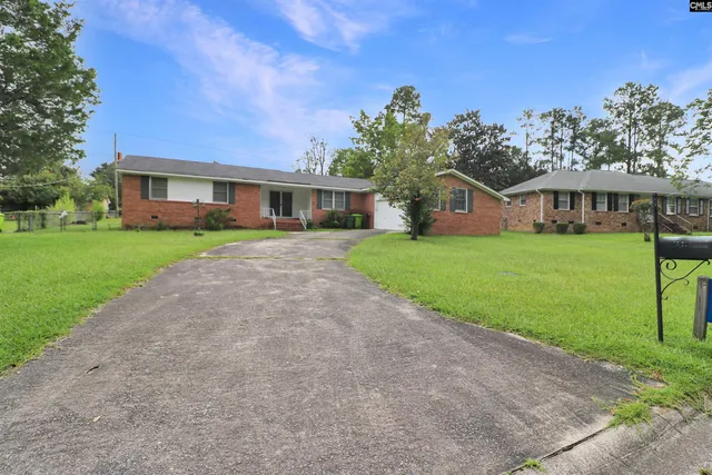 2821 Cliffside Cir, Columbia, SC 29209