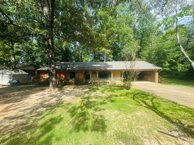 3075 Osage Ave, Camden, AR 71701