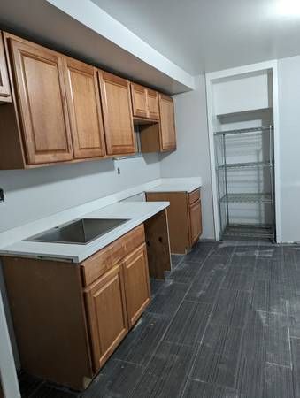 12 Hill St #A, San Francisco, CA 94110