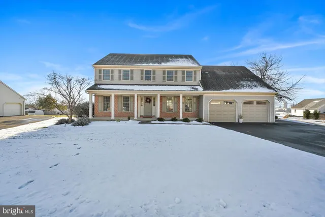 57 Brookfield Dr, Elizabethtown, PA 17022
