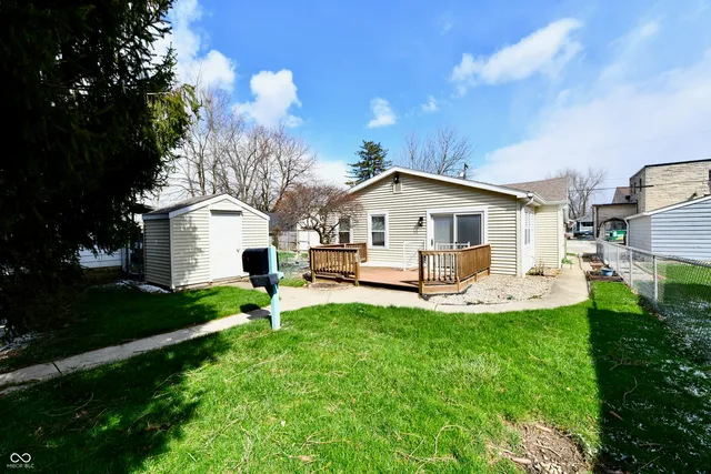 83 S  8th Ave, Beech Grove, IN 46107