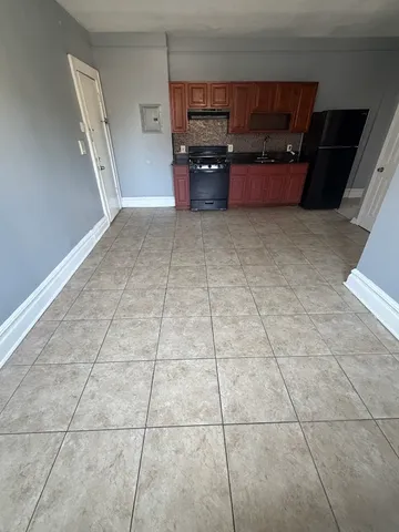 2 Bedrooms at 201-203 Shephard Ave #301, Newark NJ — photo 2