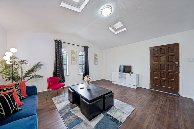 2111 Lamar St #A, San Antonio, TX 78202