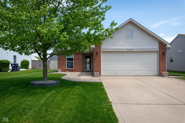 6120 Rocky Rd, Anderson, IN 46013