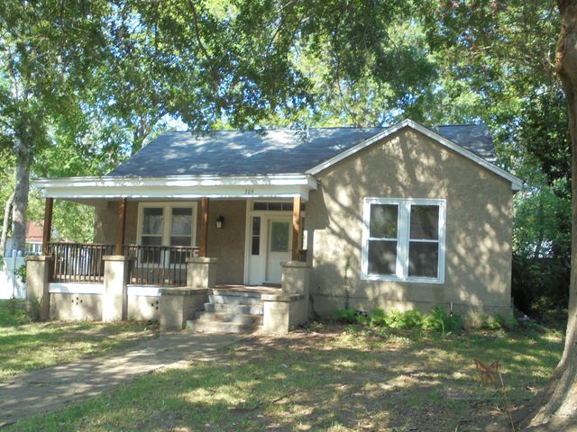 209 Commerce St, West Point, MS 39773