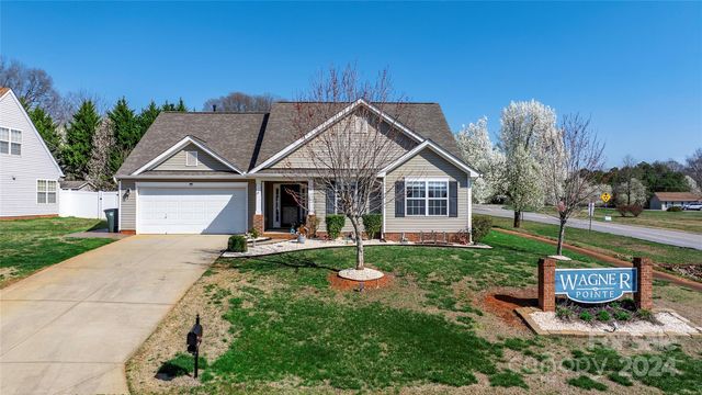 1702 Wagner Pointe Dr   NW #39, Conover, NC 28613