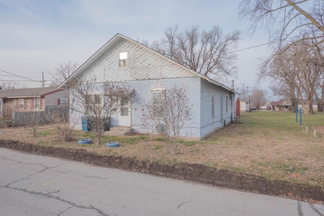 217 Collins Ave, Moberly, MO 65270