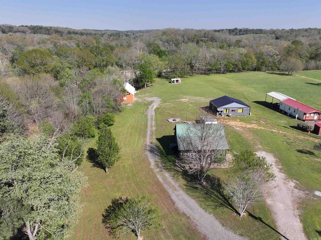 896 Vaughn Rd, Glenwood, AR 71943