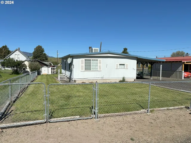 402 NW 2nd St, Enterprise, OR 97828