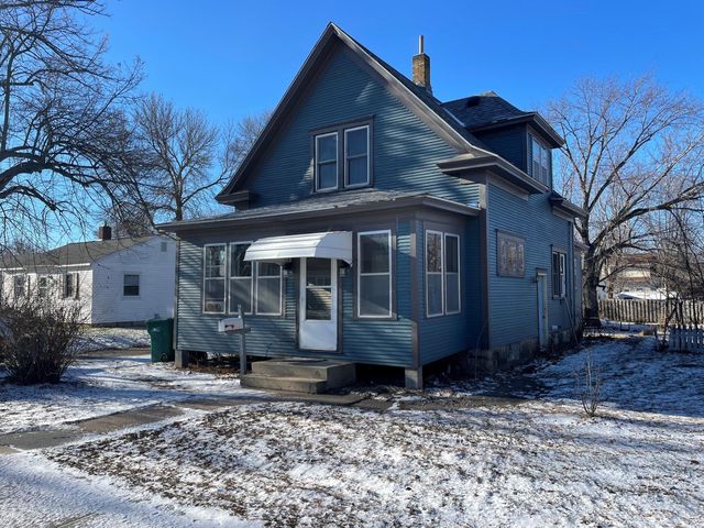 612 S  Holcombe Ave, Litchfield, MN 55355