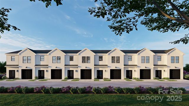 2280 15th Ave NE, Hickory, NC 28601