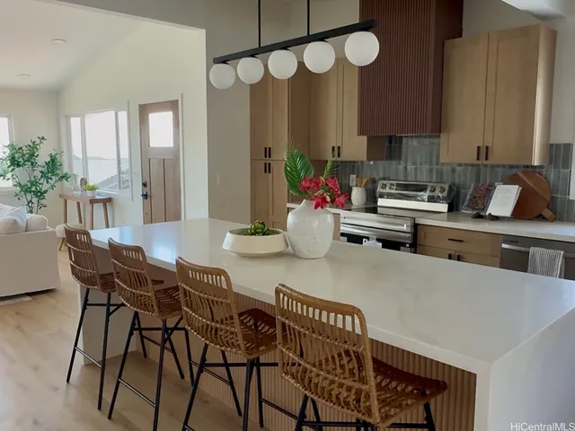 99-1052 Manako Pl, Aiea, HI 96701