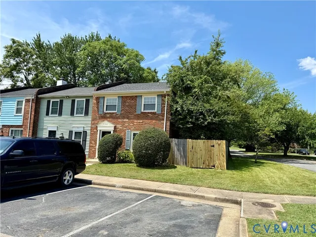 233 Knightsmanor Ct, Richmond, VA 23227