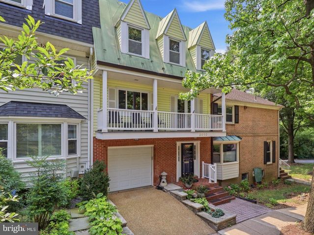 2010 N  Brandywine St, Arlington, VA 22207