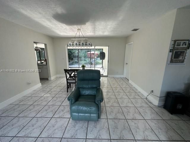 25360 SW 182nd Ave, Homestead, FL 33031