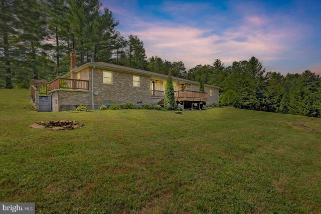 193 Slabtown Dr, Wells Tannery, PA 16691